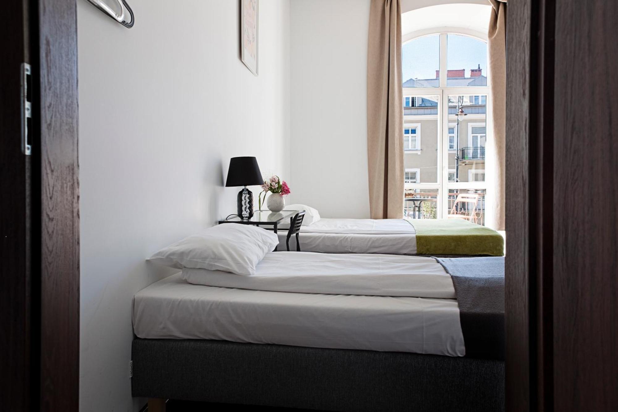 Hostel Krolewska Люблин Экстерьер фото