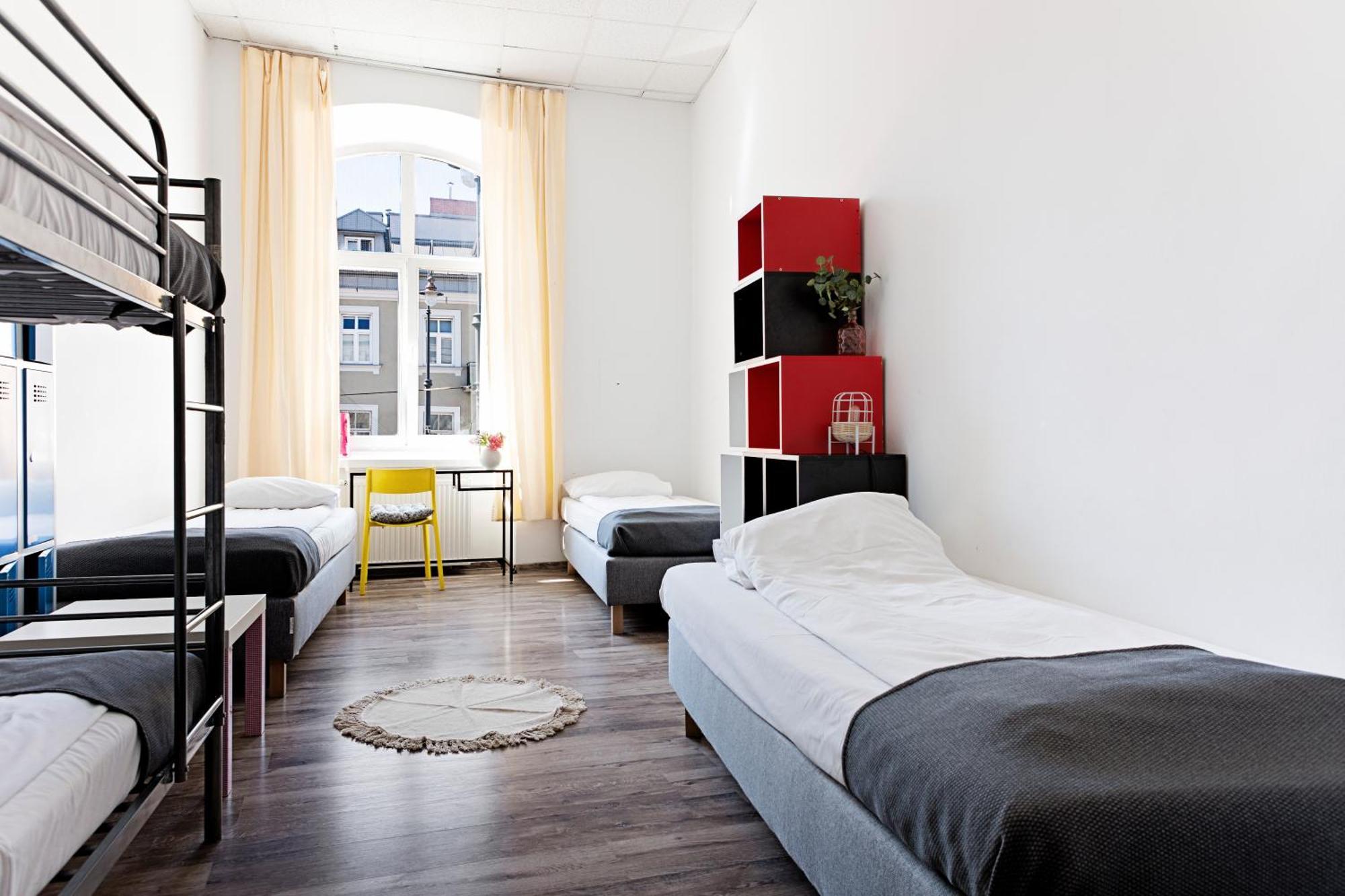 Hostel Krolewska Люблин Экстерьер фото