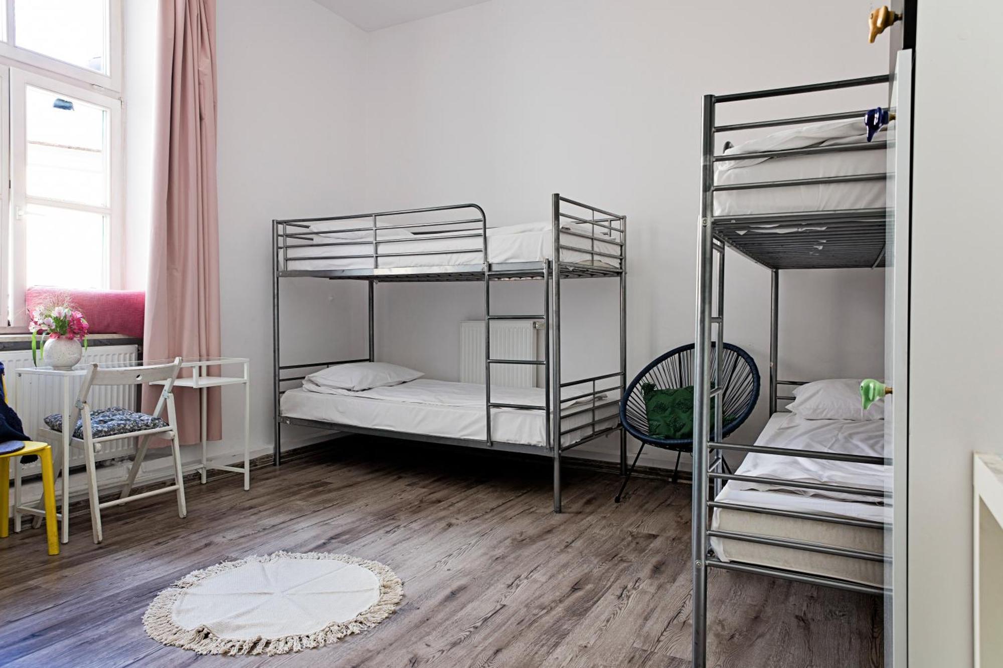 Hostel Krolewska Люблин Экстерьер фото