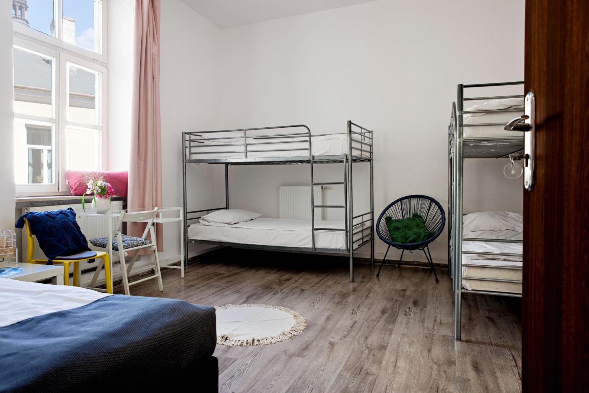 Hostel Krolewska Люблин Экстерьер фото