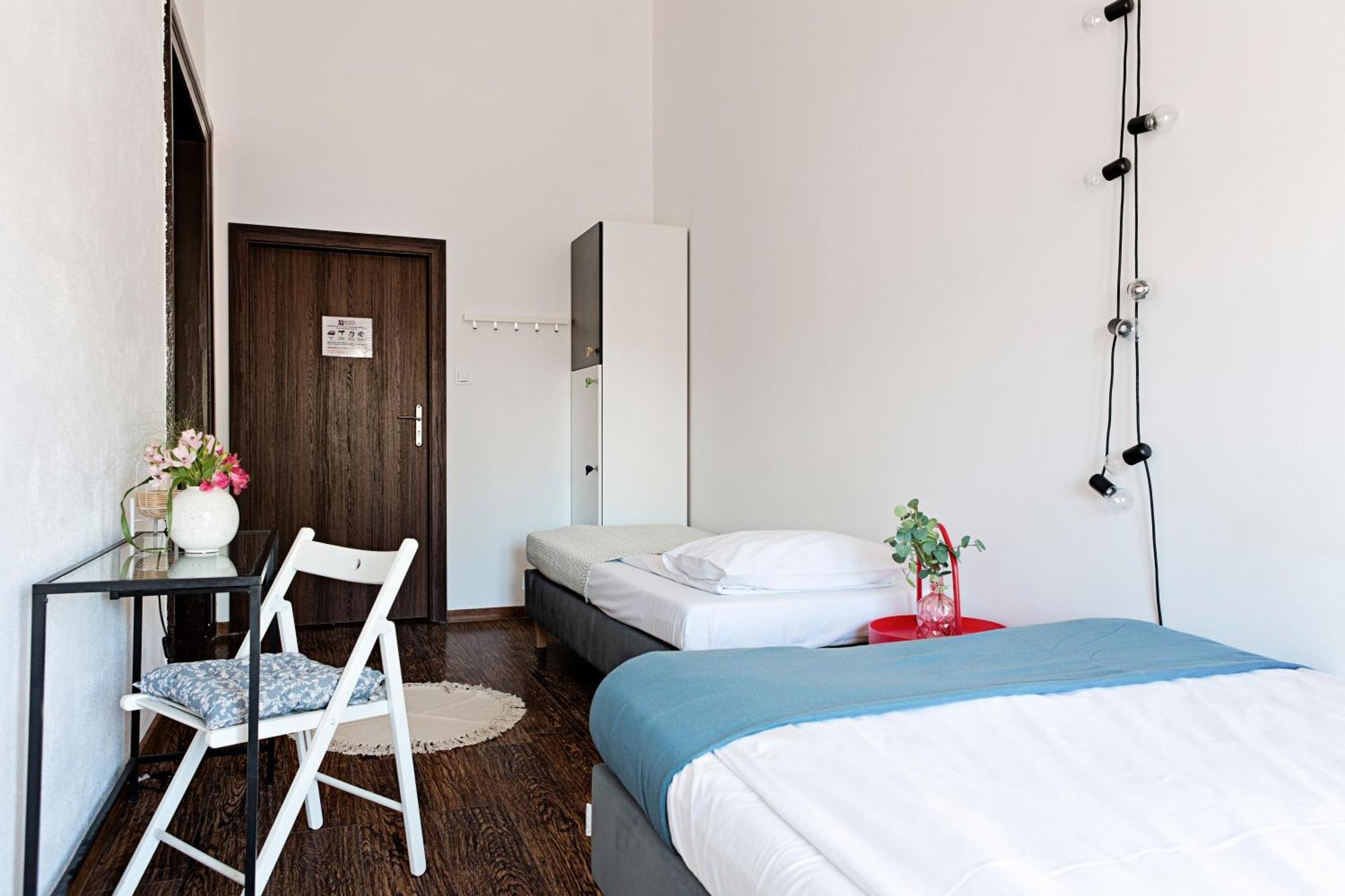 Hostel Krolewska Люблин Экстерьер фото