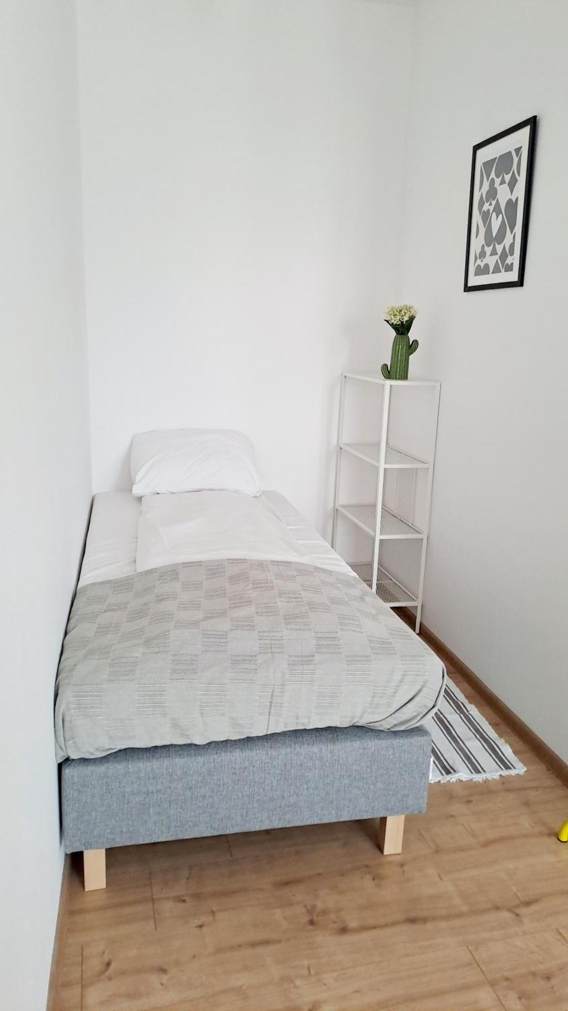 Hostel Krolewska Люблин Экстерьер фото