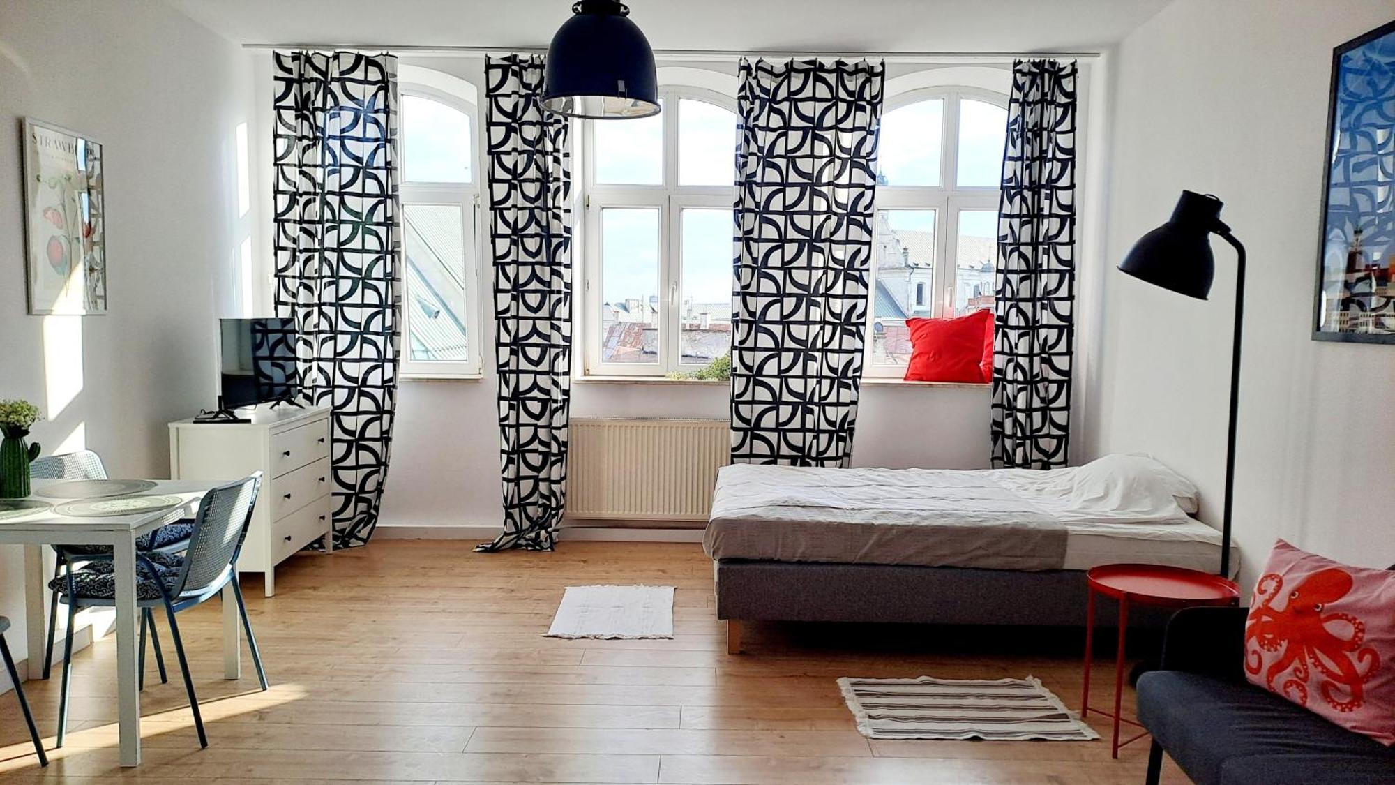 Hostel Krolewska Люблин Экстерьер фото