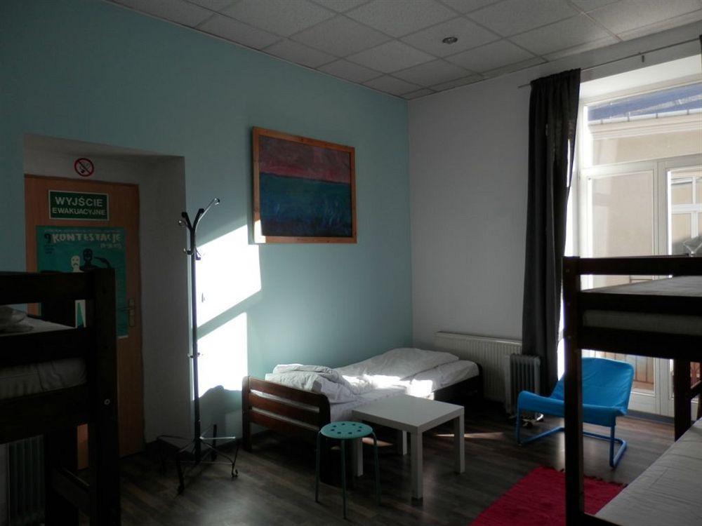 Hostel Krolewska Люблин Экстерьер фото